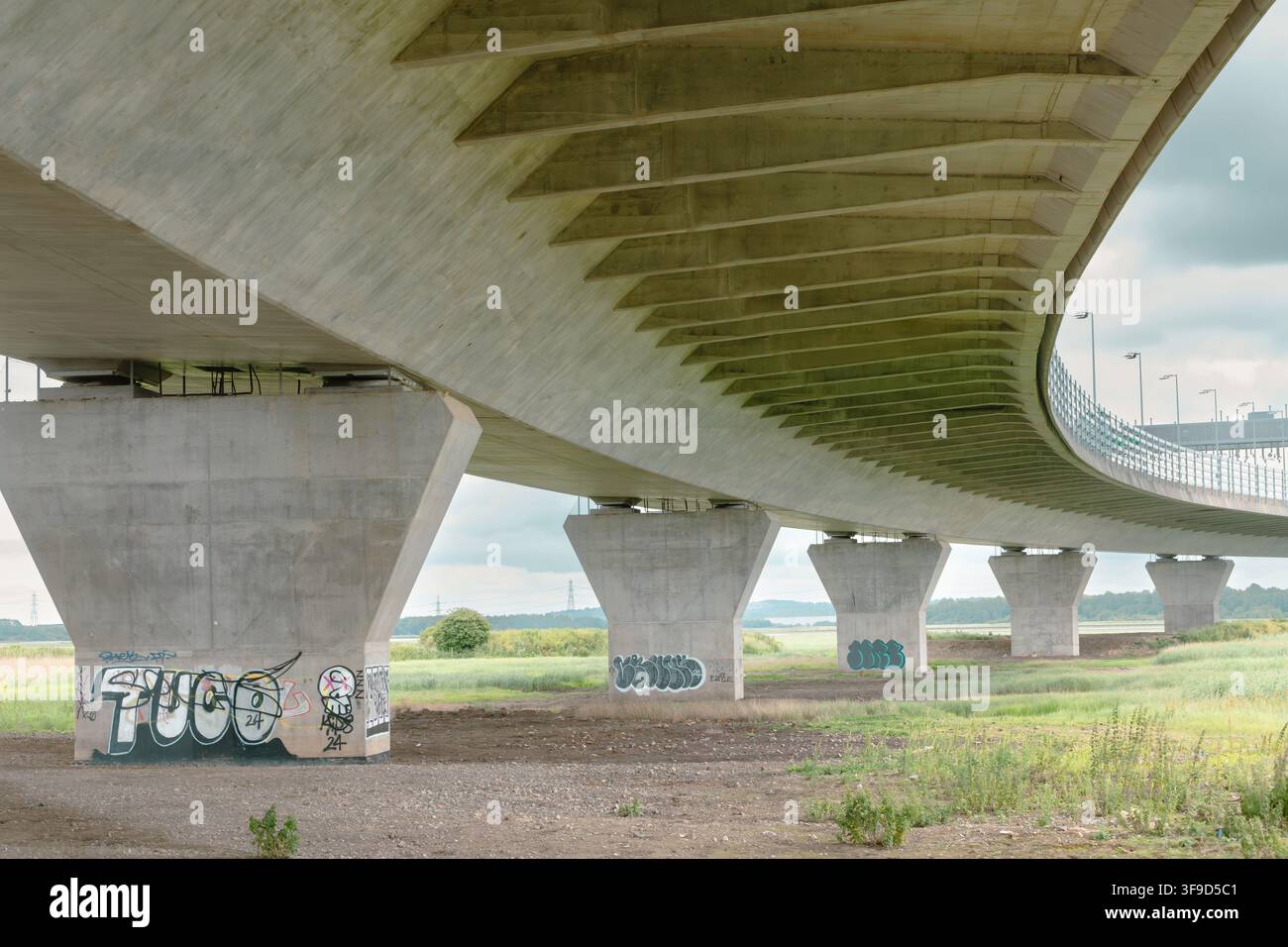 Mersey-Gateway-Brücke, die den Fluss Mersey zwischen Widnes und Runcorn überspannt. Stockfoto