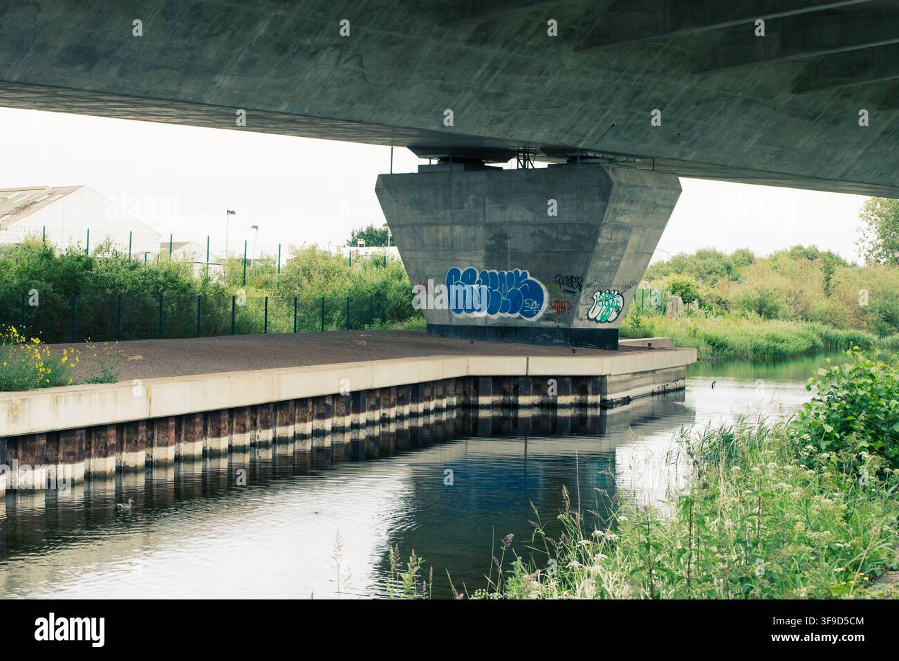 Mersey-Gateway-Brücke, die den Fluss Mersey zwischen Widnes und Runcorn überspannt. Stockfoto