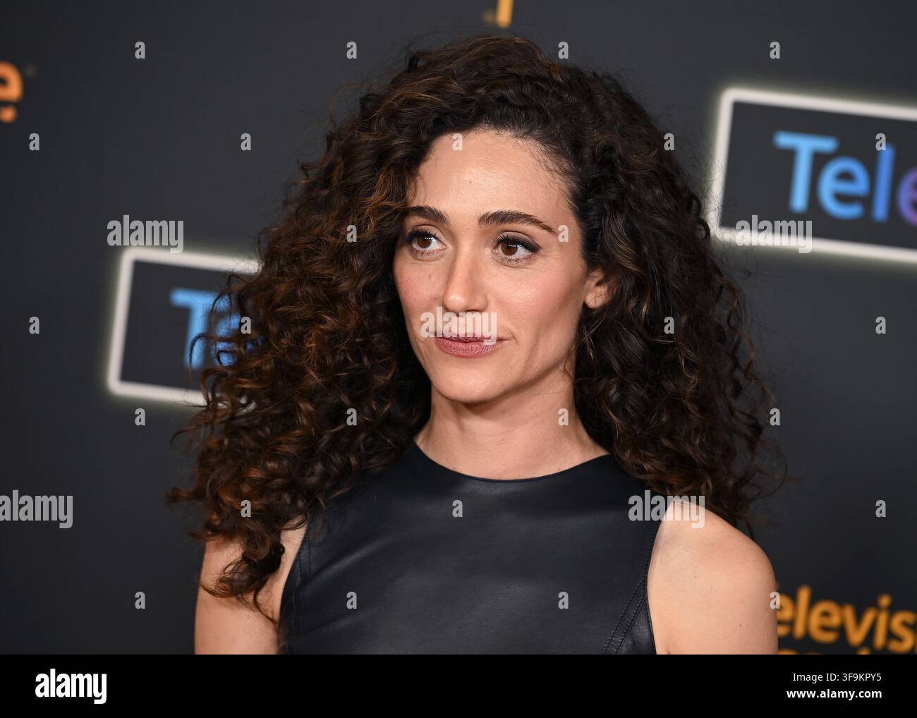 Los Angeles, USA. 15. Aug., 2026. Emmy Rossum kommt zur Televerse 2026 - Tag 2 im JW Marriot Hotel am 15. August 2026 in Los Angeles, CA. © Lee Watt/AFF-USA.COM Credit: AFF/Alamy Live News Stockfoto