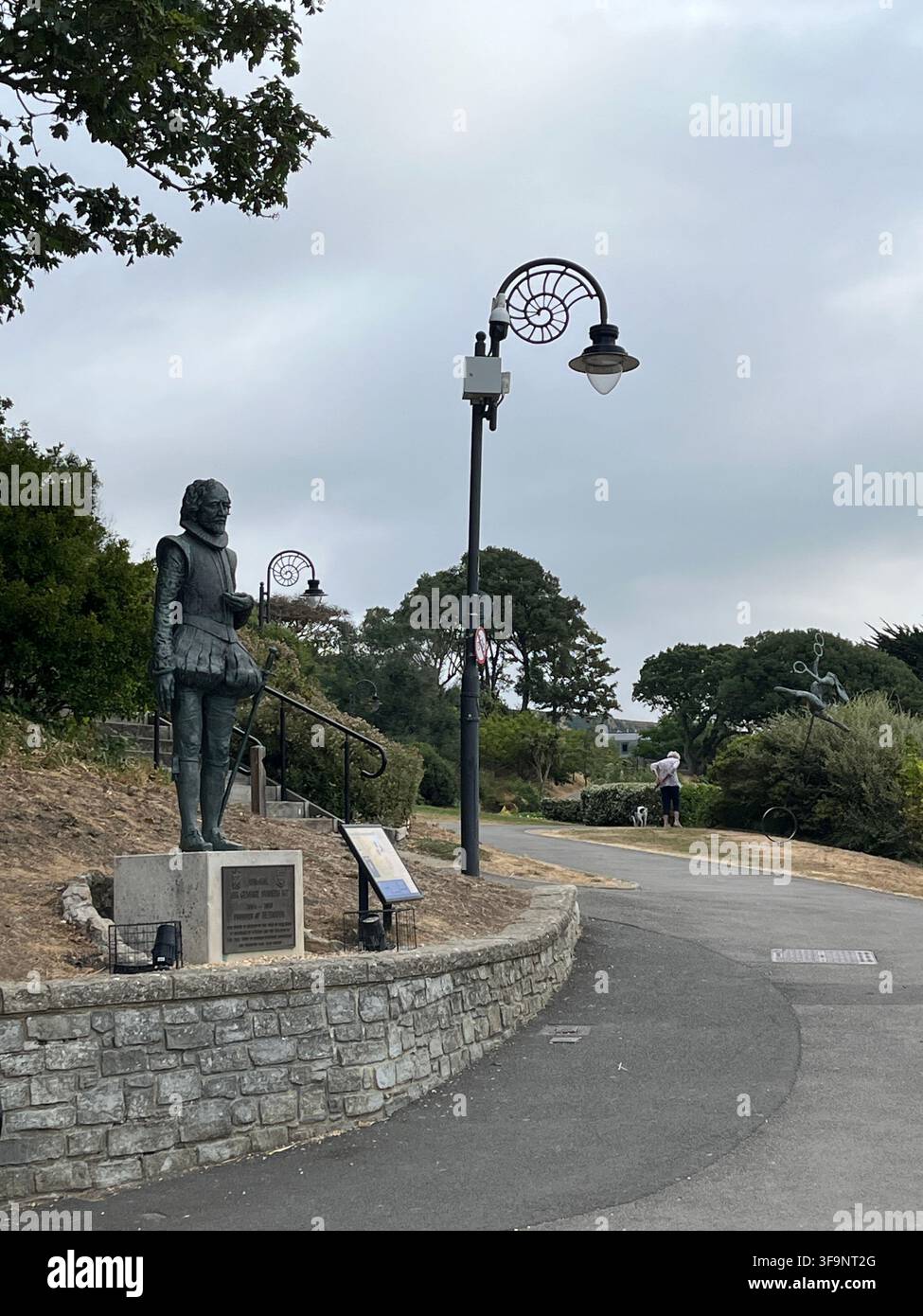 Statuen in den Lyme Regis Gardens, Dorset, England, UK. Stockfoto