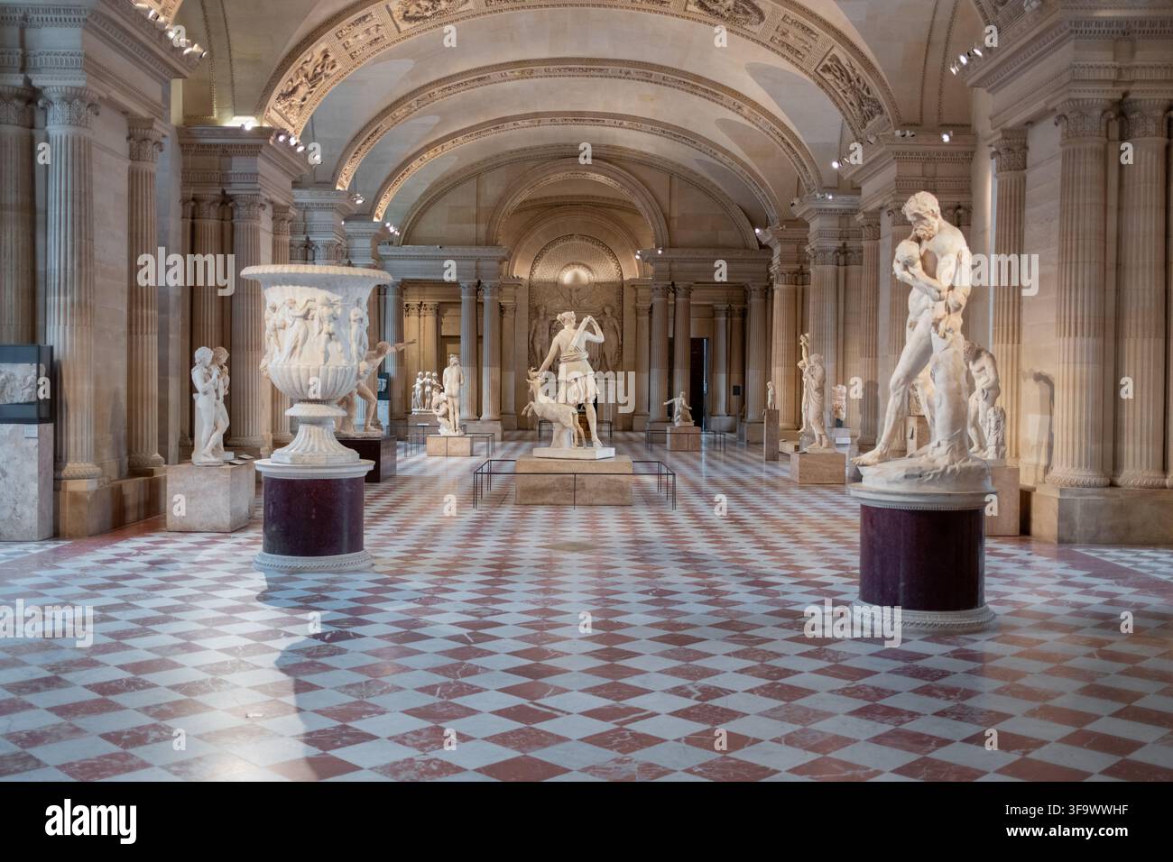 Skulpturengalerie im Louvre in Paris, Frankreich Stockfoto