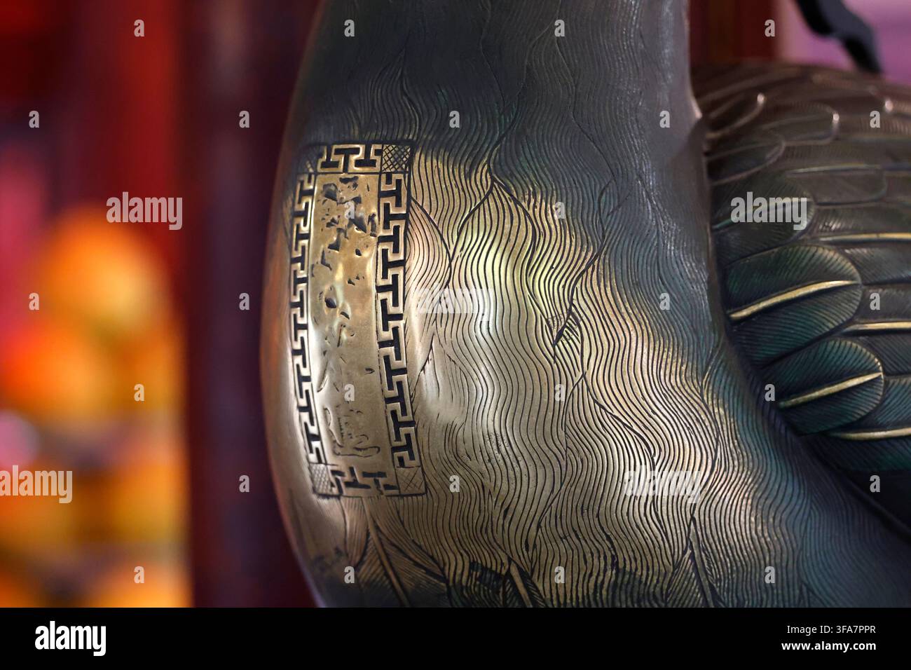Tempel der Literatur. Bronzene Kranich. Detail. Hanoi. Vietnam. Stockfoto