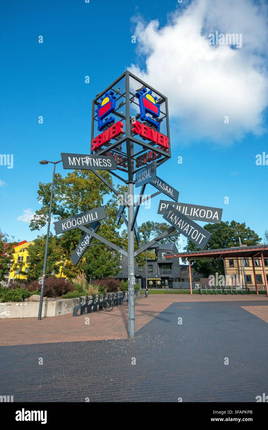 Selver-Werbezeichen (estnische Laden- und Supermarktkette) in Telliskivi Creative City (ehemaliges Industriegebiet), Tallinn, Estland Stockfoto