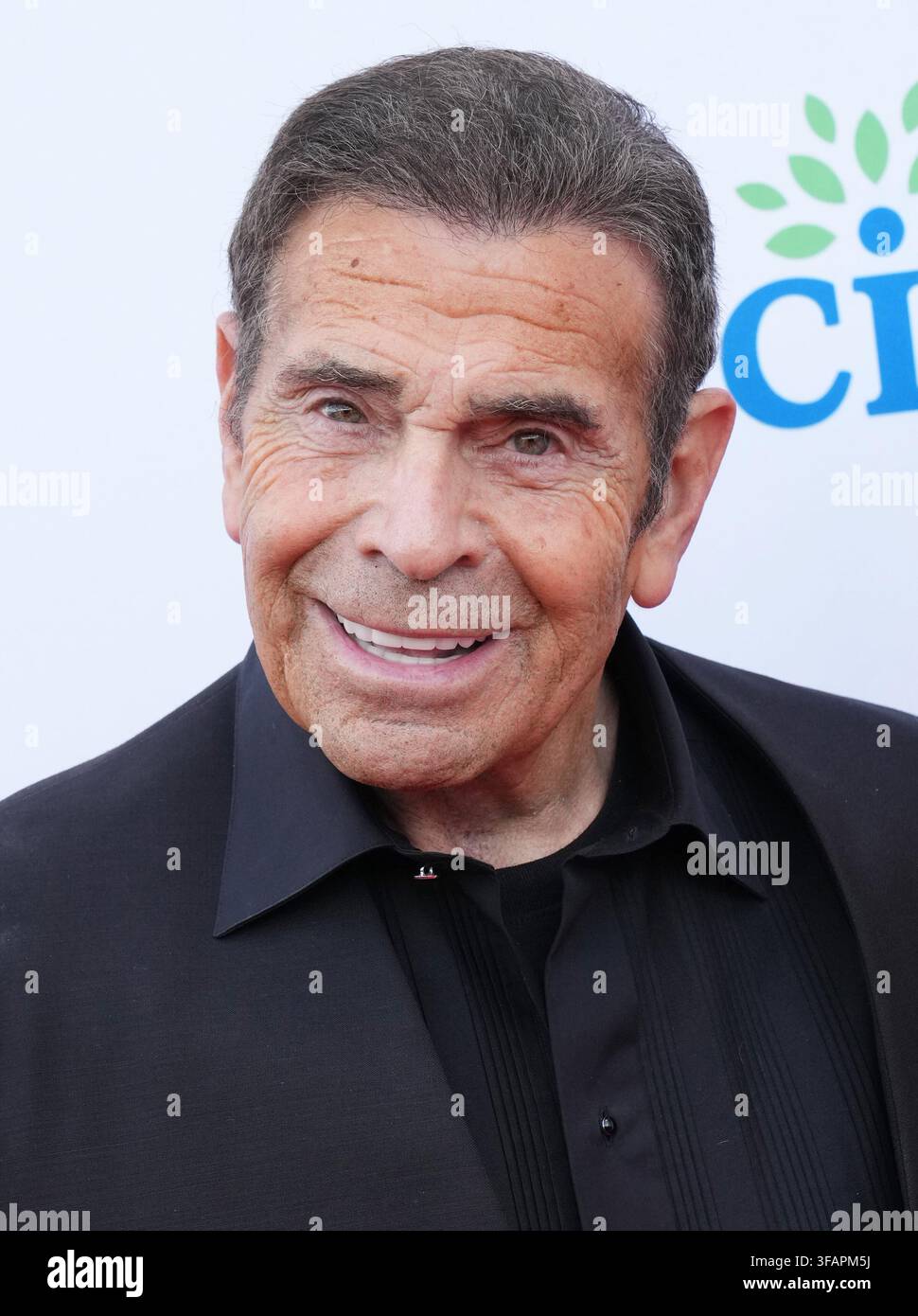 Los Angeles, USA. 20. August 2026. Dennis Gilbert beim 26. Jubiläums-Celebrity-Dinner der Harold & Carole Pump Foundation, das am Donnerstag, dem 20. August 2026, im Beverly Hilton in Beverly Hills, CA, stattfindet. (Foto von Sthanlee B. Mirador/Sipa USA) Credit: Sipa USA/Alamy Live News Stockfoto
