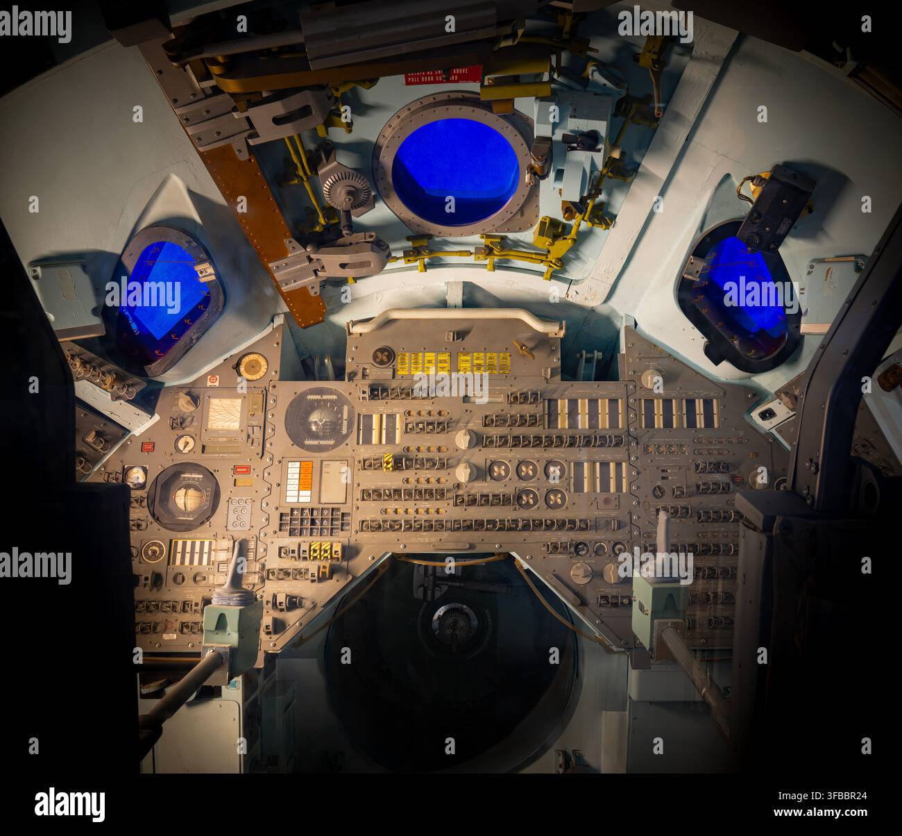 Apollo-Kommandemodul (Modell) wurde von der NASA verwendet, um das Innere des Raumschiffs zu entwerfen, zu testen und zu überprüfen. Pima Air and Space Museum. Tucson, Arizona, USA Stockfoto