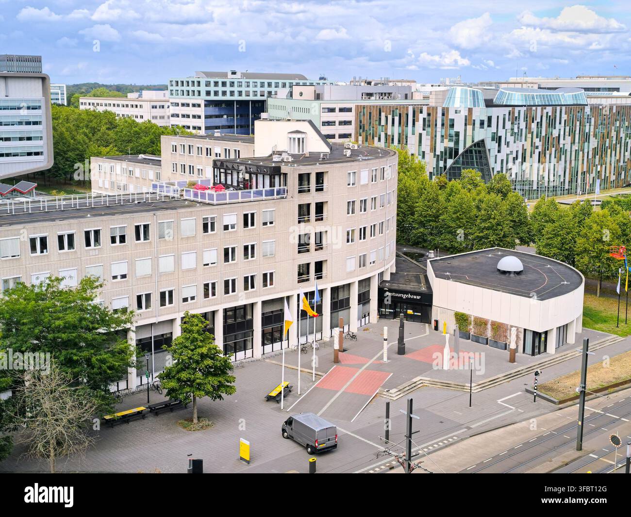 Verwaltungsgebäude der Universität Utrecht an der Heidelberglaan im Utrecht Science Park, Niederlande Stockfoto