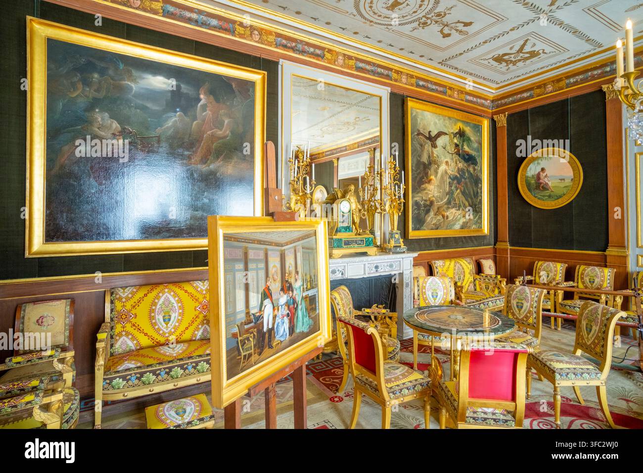 Frankreich, Hauts de Seine, Rueil Malmaison, das Château de Malmaison, der vergoldete Salon Stockfoto