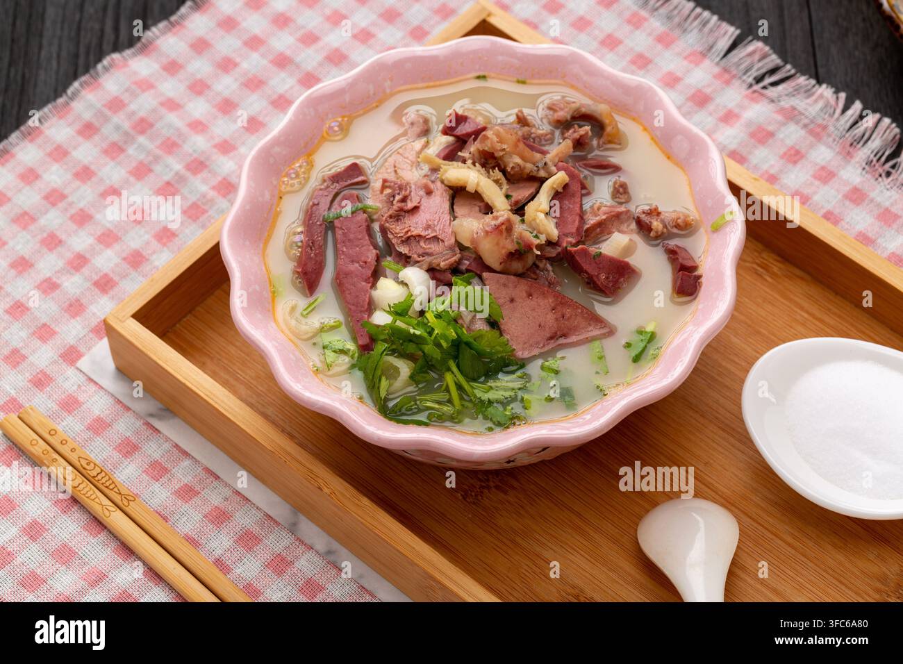 Henan-Lamm-Nebelsuppe Traditionelles chinesisches Gericht Stockfoto