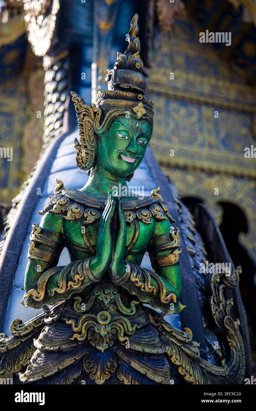 Wat Rong Suea Ten (Blauer Tempel) in Chiang Rai, Thailand Stockfoto
