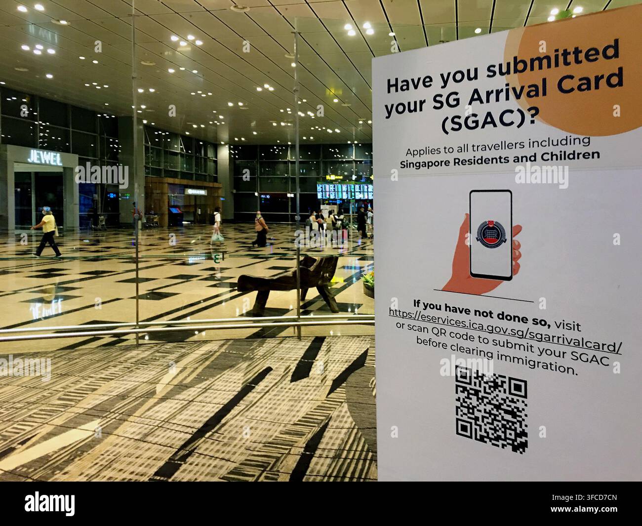 SINGAPUR-31. OKT 2022: SG Arrival Card (SGAC) mit elektronischer Gesundheitsdeklaration. Die SG Arrival Card ist eine elektronische Ankunftskarte, die die perso Stockfoto