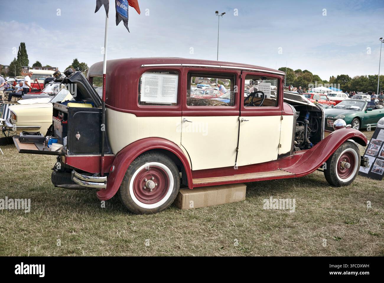 Chenard und Walcker French T 2, 4 Zyl., 2,2 Liter, 4-Türer, Limousine. 1928. Nur 5 gebaut, davon 2 erhalten. Ausgestellt auf einer klassischen Autoschau in Großbritannien. England Stockfoto