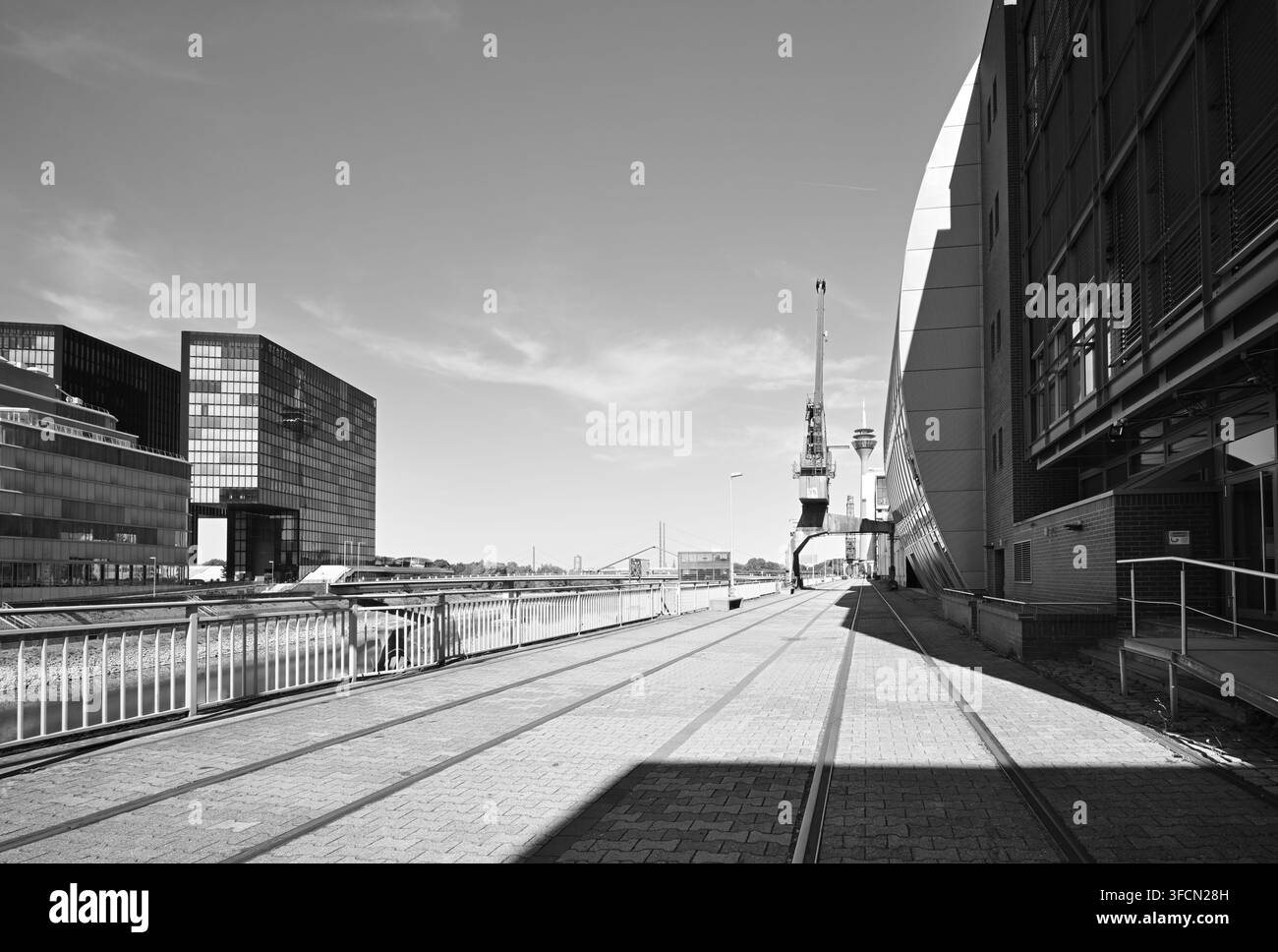 Medienhafen Düsseldorf mit einem Weitwinkelobjektiv fotografiert, Deutschland Stockfoto