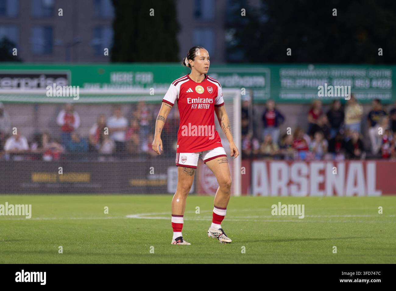 Borehamwood, UK, 26. Aug. 2026. Géraldine Reuteler von Arsenal Women während des Vorsaison-Freundschaftsspiels zwischen Arsenal und Charlton Athletic Women. Stockfoto