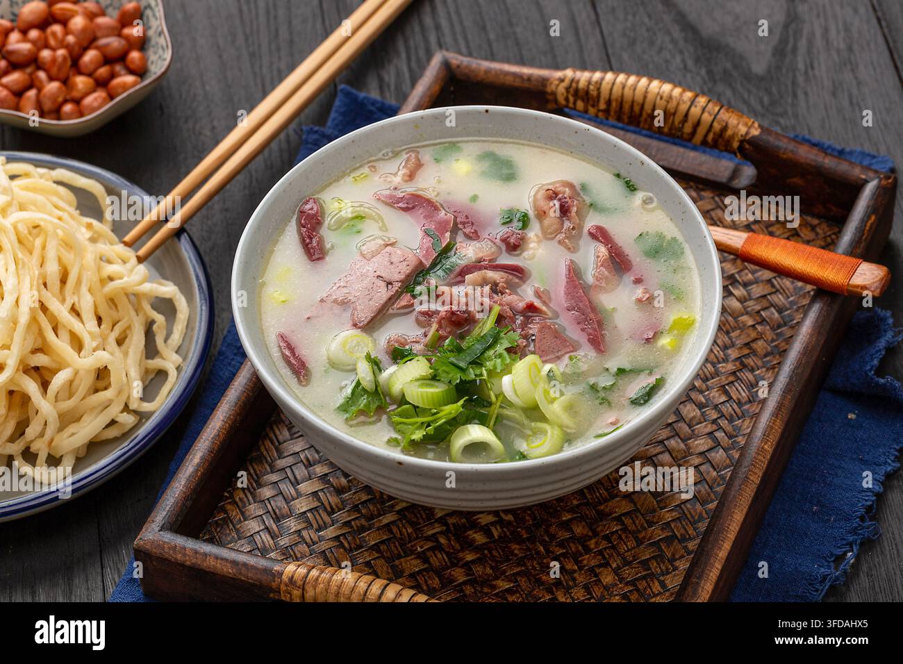 Henan-Lamm-Nebelsuppe Traditionelles chinesisches Gericht Stockfoto