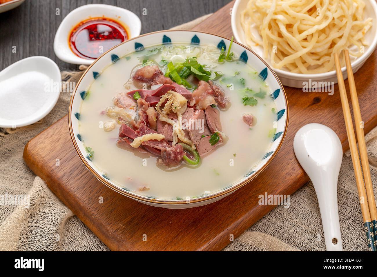 Henan-Lamm-Nebelsuppe Traditionelles chinesisches Gericht Stockfoto