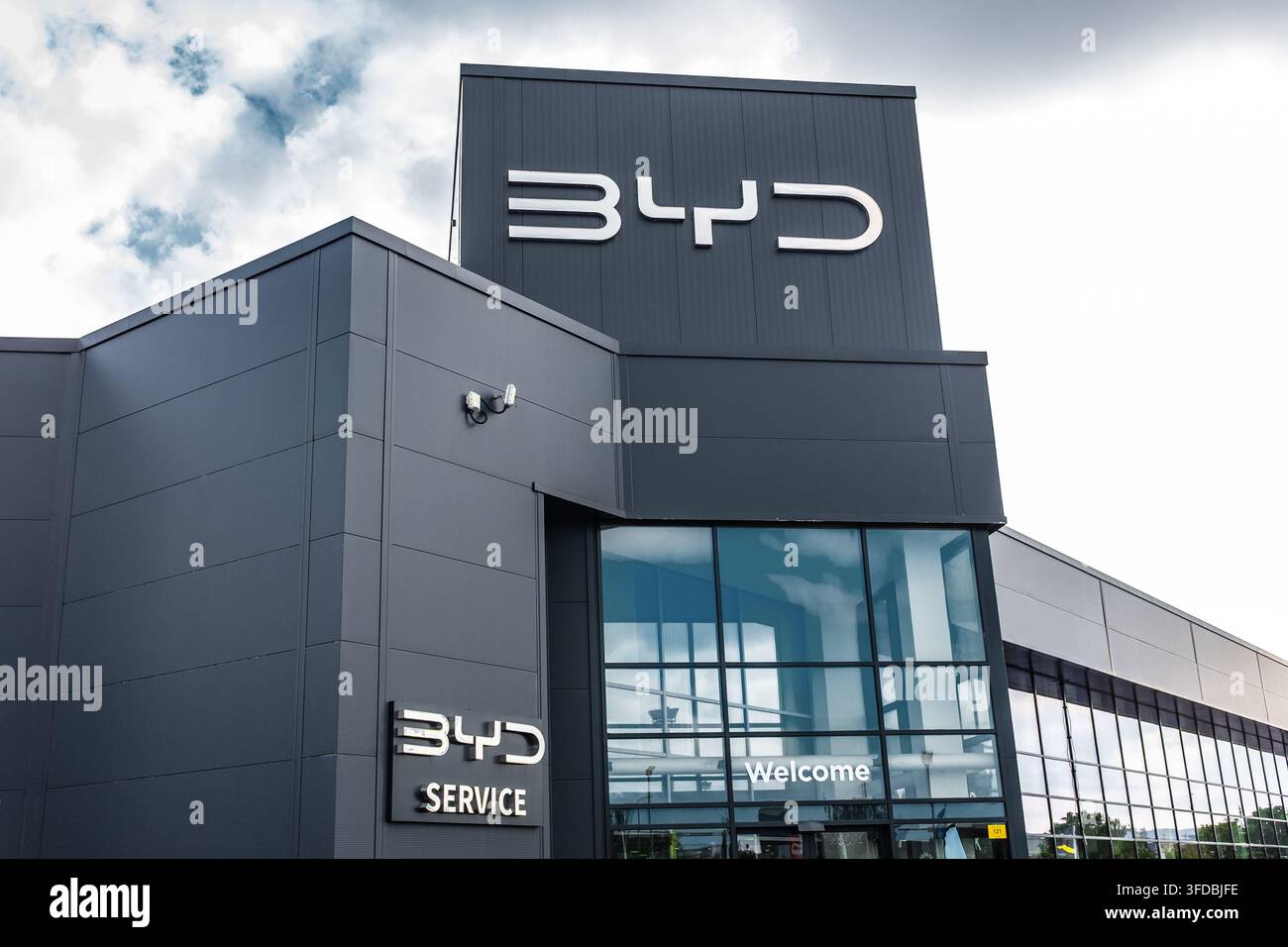 BYD, Fahrzeugausverkauf und Garage, Linwood, Schottland, UK Stockfoto