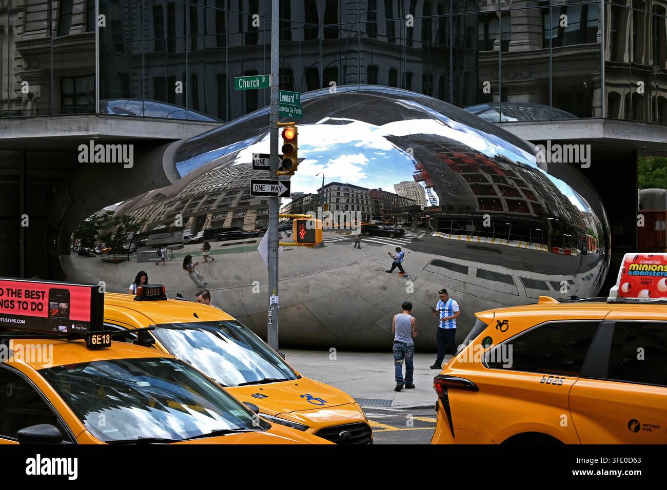 Mini-Bean-Skulptur des Künstlers Anish Kapoor, Tribeca, Manhattan, New York City, USA *** Mini-Bean-Skulptur des Künstlers Anish Kapoor, Tribeca, Manhattan, New York City, USA Stockfoto