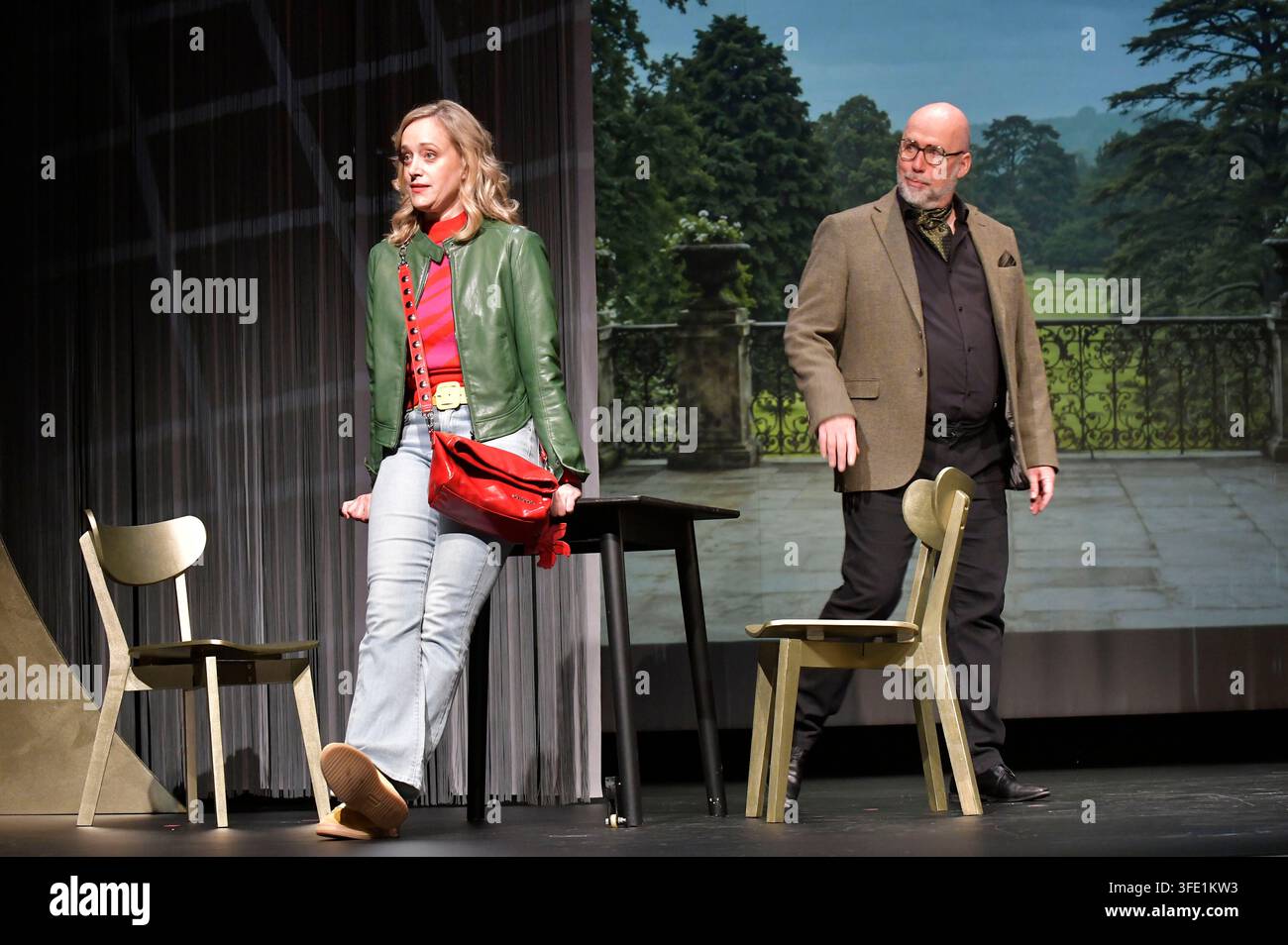 Judith Richter und Martin Molitor bei der Foto-Probe für das Stück 'Putsch - Anleitung zur Zerstörung einer Demokratie' im Schlosspark Theater. Berlin, 02.09.2026 Stockfoto