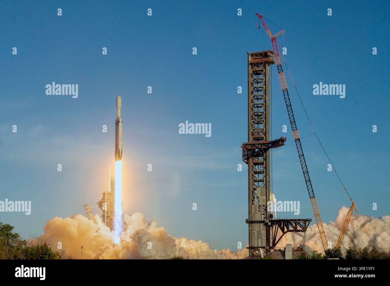 SpaceX startet das Nancy Grace Roman Weltraumteleskop der NASA an Bord der Falcon Heavy um 7:26 Uhr ET am 30. August 2026. Stockfoto