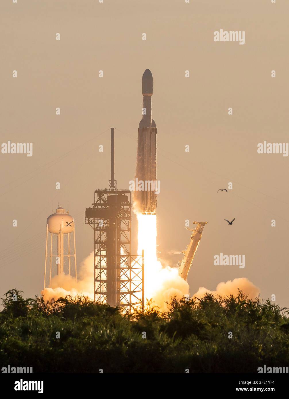 SpaceX startet das Nancy Grace Roman Weltraumteleskop der NASA an Bord der Falcon Heavy um 7:26 Uhr ET am 30. August 2026. Stockfoto