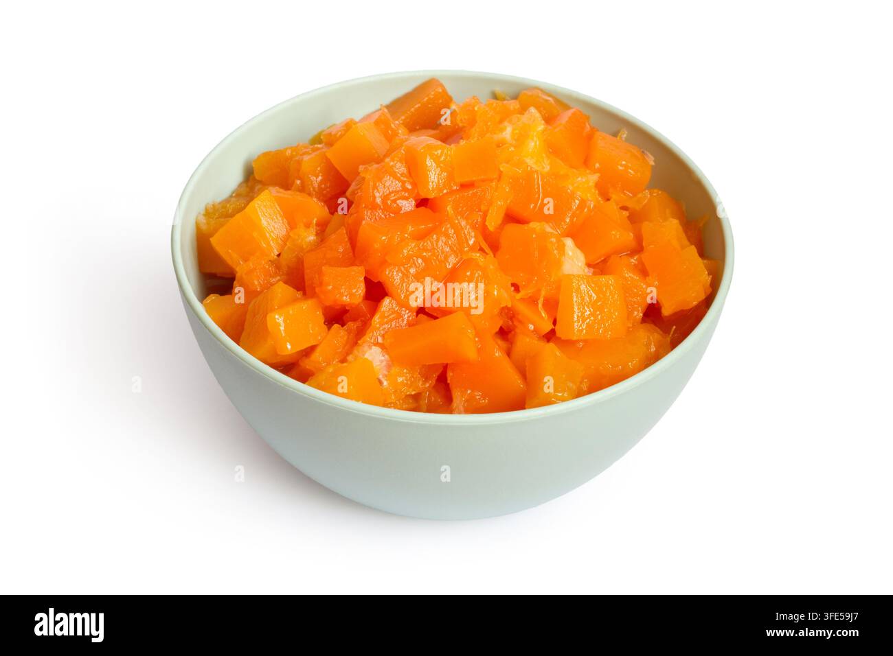 Hausgemachte Kürbismarmelade in einer Schüssel auf weißem Hintergrund. Natürliche Bio-Fruchtmarmelade. Stockfoto
