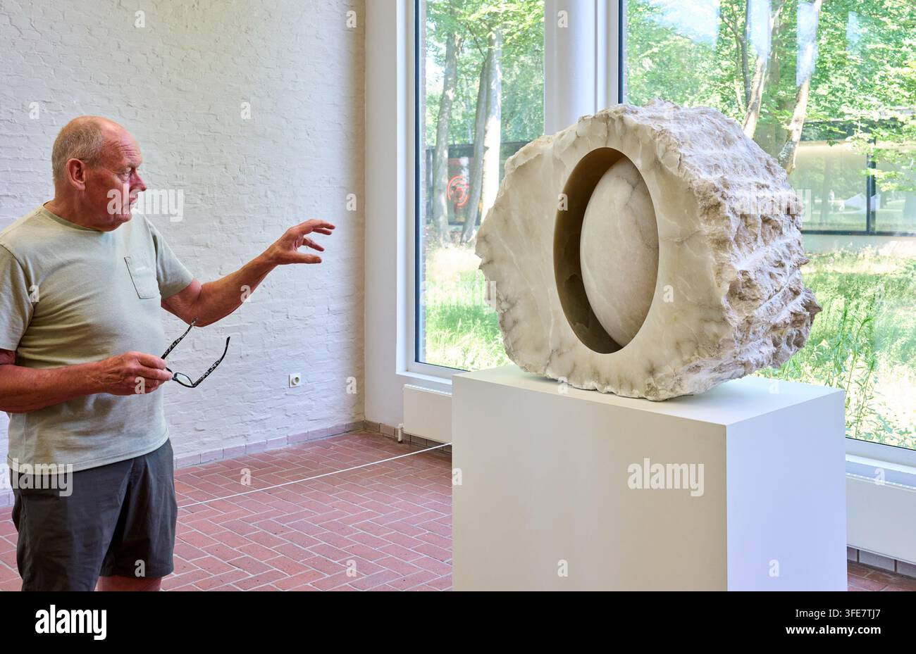 Ohne Titel, 2018, Alabaster, Anish Kapoor (Bombay 1954), Kröller-Müller-Museum, De Hoge Veluwe Nationalpark, Otterlo, Niederlande Stockfoto