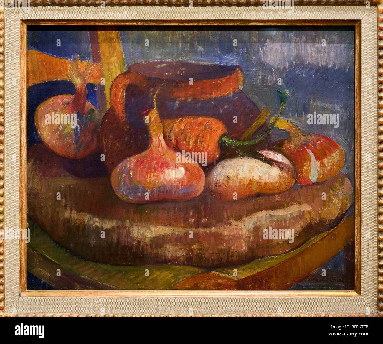 Stillleben mit Zwiebeln, Karotte und Topf, 1889-1890, Meijer de Haan (1852-1895), Van Gogh-Museum, Amsterdam, Niederlande Stockfoto