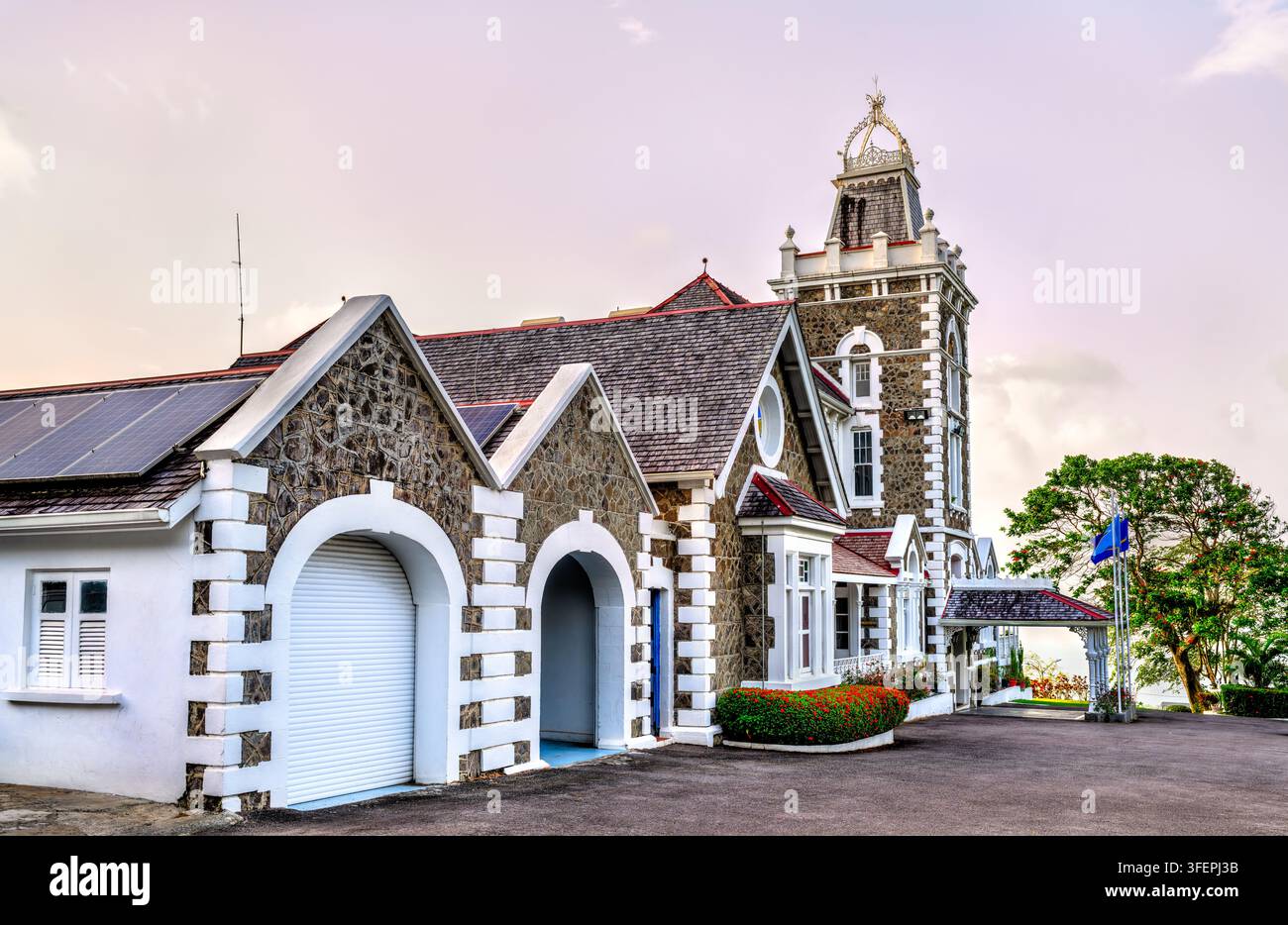 Außenansicht des Government House, der historischen offiziellen Residenz des Generalgouverneurs in Castries, Saint Lucia. Stockfoto