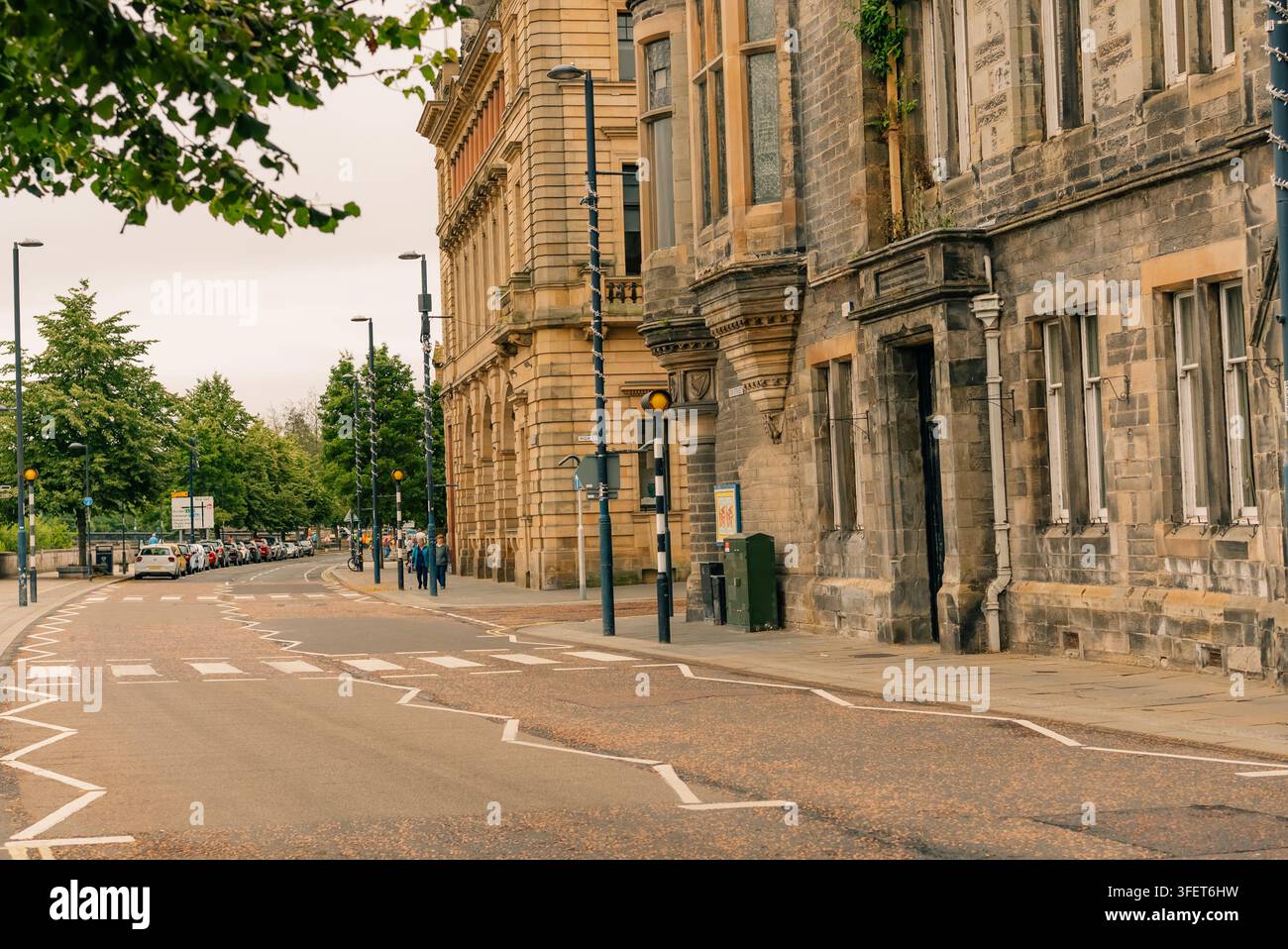 Historisches ehemaliges Perth-Rathaus an der Ecke High Street und Tay Street in Perth, Schottland, UK - 4. September 2026. Hochwertiges Foto Stockfoto