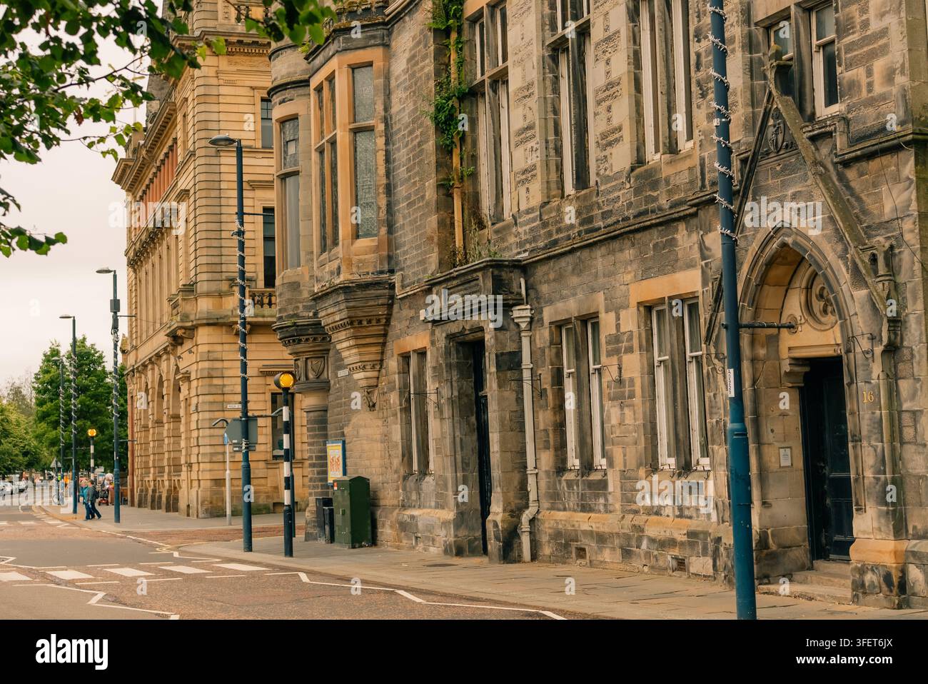 Historisches ehemaliges Perth-Rathaus an der Ecke High Street und Tay Street in Perth, Schottland, UK - 4. September 2026. Hochwertiges Foto Stockfoto