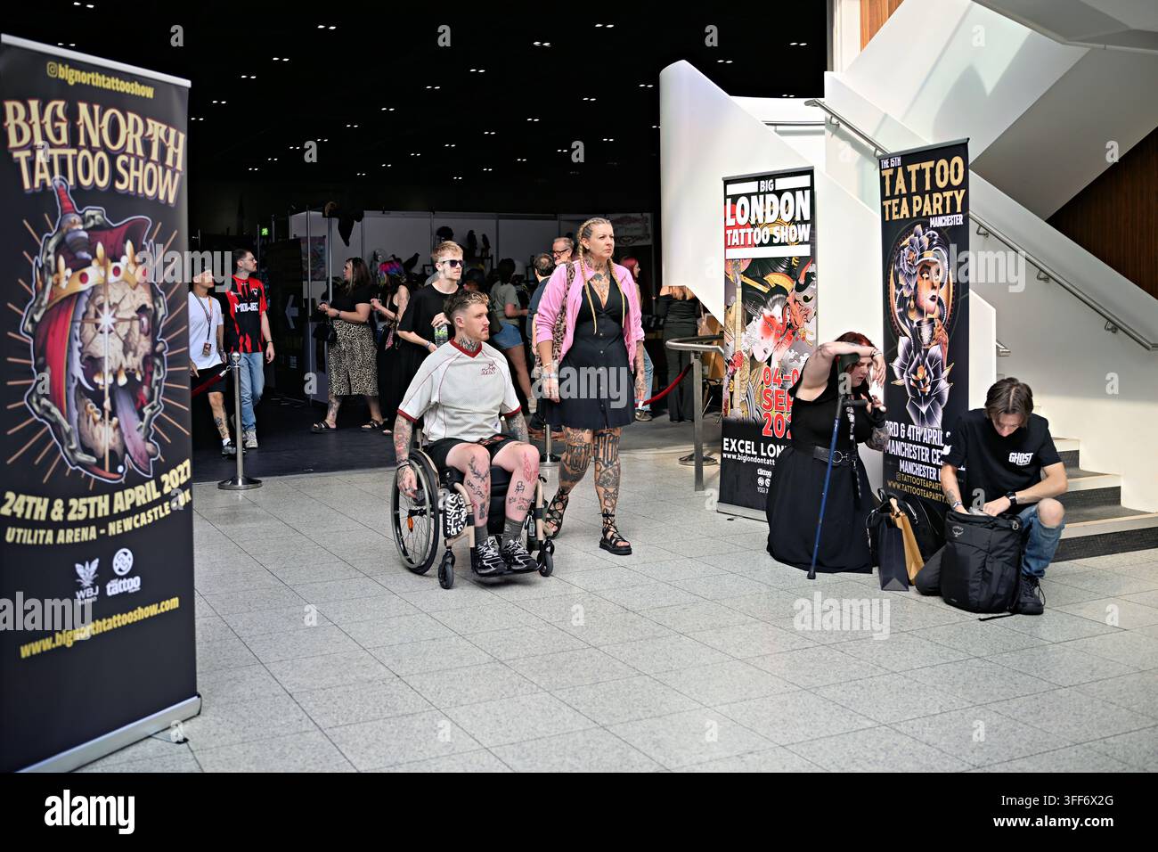 LONDON, UK. 06. Sep, 2026. Am letzten Tag der Big London Tattoo Show 2026 im ExCeL London genossen die Besucher eine lebendige Atmosphäre und feierten Selbstausdruck durch atemberaubende Tattoos und mutige Kunst. (Foto von 李世惠/See Li/Picture Capital) Credit: See Li/Picture Capital/Alamy Live News Stockfoto