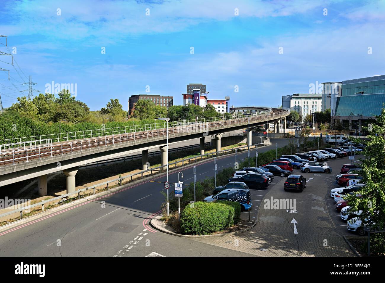 LONDON, UK. 06. Sep, 2026. Nur einen kurzen Spaziergang vom ExCeL London entfernt bietet die Prince Regent DLR Station einen schnellen und bequemen Weg für Besucher, die Veranstaltungen und Ausstellungen am Veranstaltungsort besuchen. (Foto von 李世惠/See Li/Picture Capital) Credit: See Li/Picture Capital/Alamy Live News Stockfoto