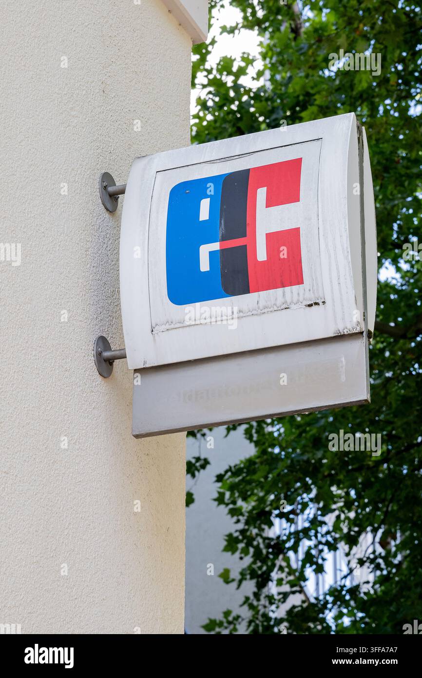 Schild mit dem EC-Logo an einer Hausfassade Themenbild Wirtschaft, Einzelhandel in der Muenchner Fußgängerzone, 05.09.2026 Foto: HMB Media/Franz Stockfoto