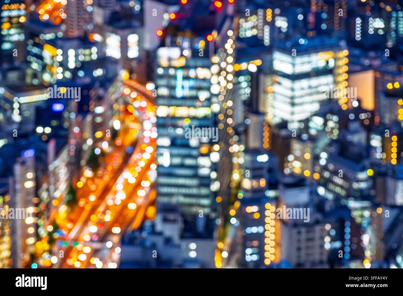Abstrakte Ansicht einer Stadt bei Nacht von oben. Stockfoto