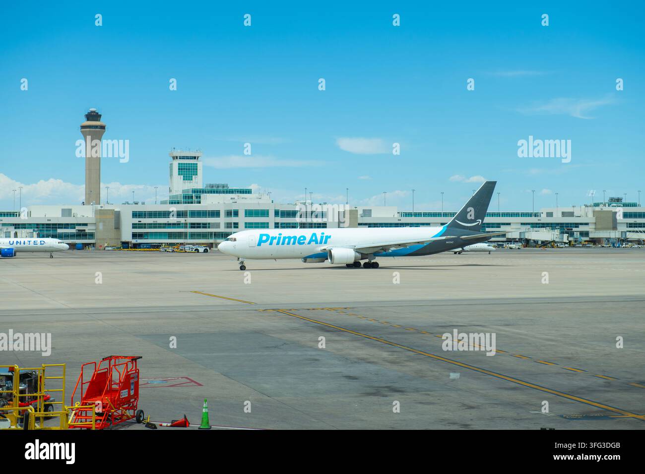 Amazon Prime Air Boeing 767-300(F) N433AZ am Denver International Airport, Denver, Colorado CO, USA. Stockfoto