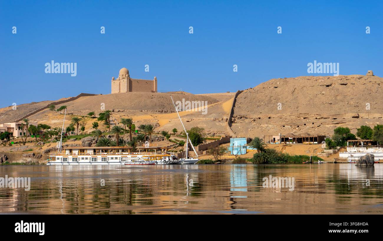 Das Aga-Khan-Mausoleum am Nil, Assuan, Ägypten Stockfoto