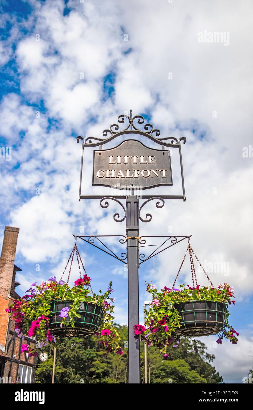 Kleines Chalfont-Villageschild, Little Chalfont, Buckinghamshire, England Stockfoto