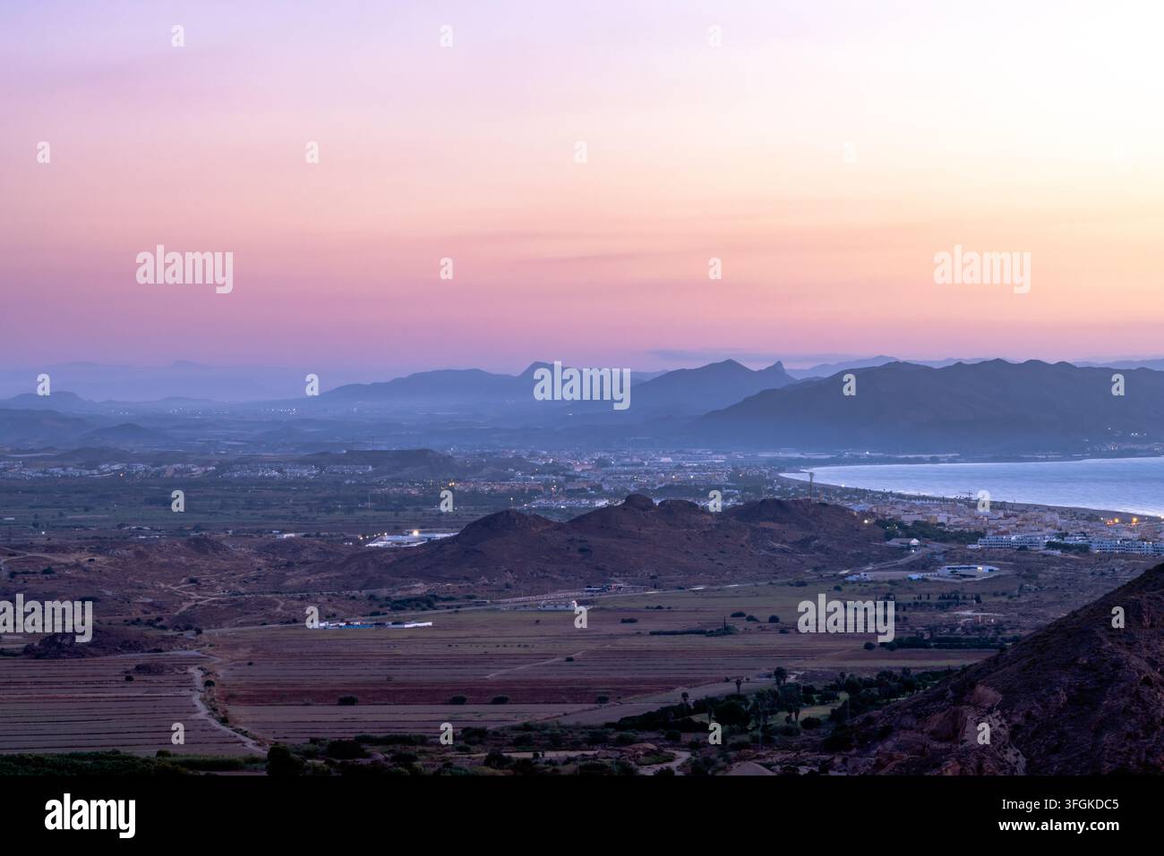 Küstenlandschaft bei Sonnenaufgang aus Mojácar, Almería, Andalusien, Spanien Stockfoto