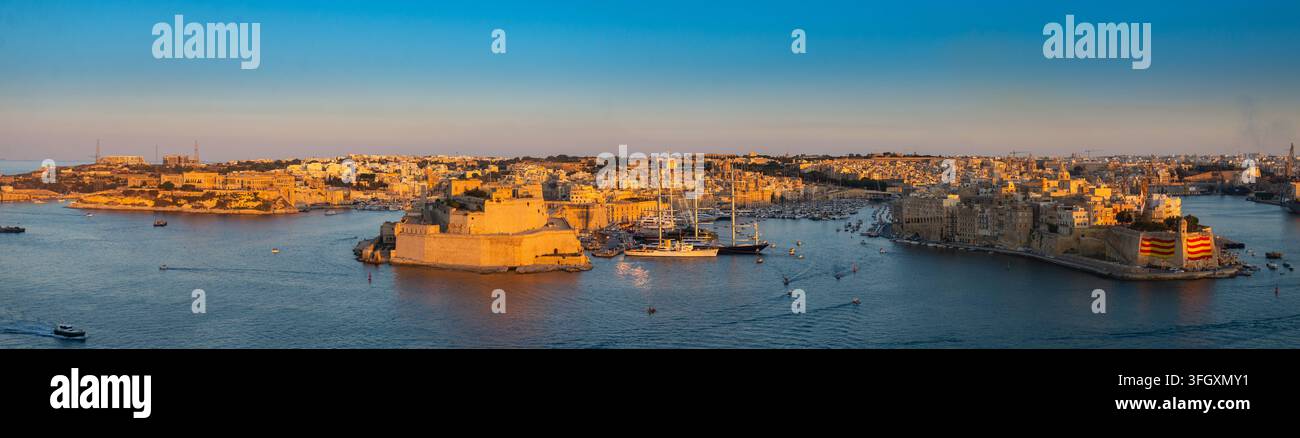 Panoramablick auf den Grand Harbour, Malta. Stockfoto