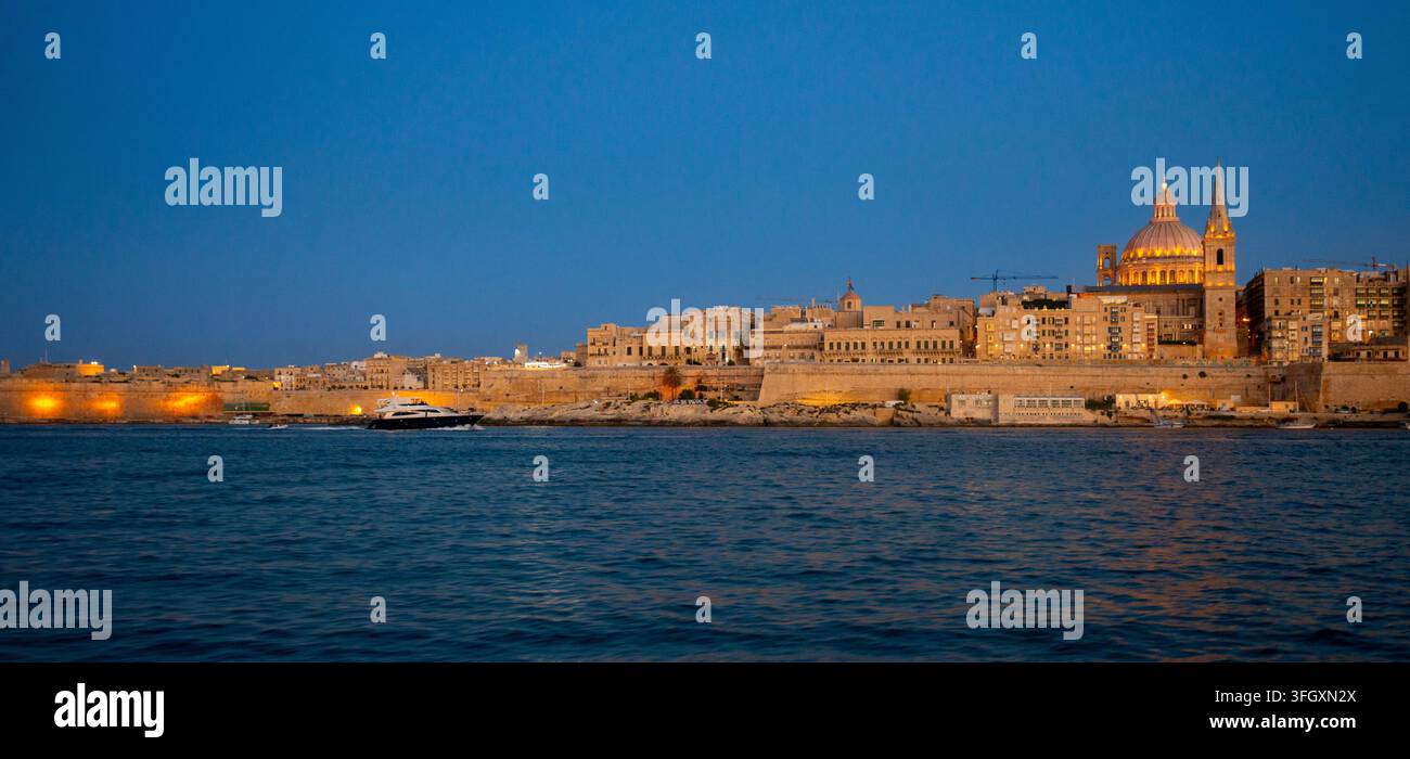 Valetta bei Nacht, Malta Stockfoto
