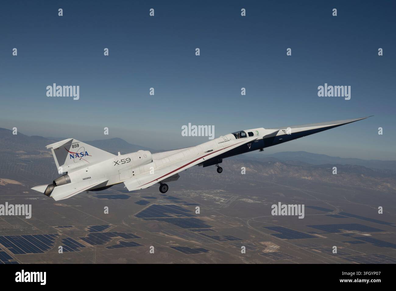 NASAs X-59 schließt den zweiten Flug ab, Armstrong Flight Research Center, Kalifornien, 20. März 2026 Stockfoto
