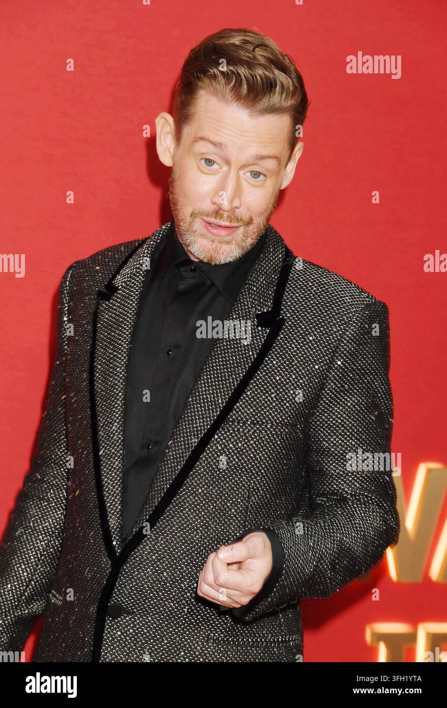 WEST HOLLYWOOD, KALIFORNIEN - 13. SEPTEMBER: Macaulay Culkin nimmt an der 78. PrimeTime Emmy Awards Nominees Celebration der Warner Bros. Television Group teil in Stockfoto