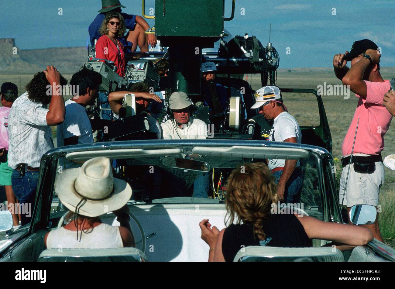 Thelma & Louise (1991) Geena Davis als Thelma Susan Sarandon als Louise Ridley Scott - Regisseur *Filmstill - Nur für redaktionelle Nutzung* siehe Sonderanweisungen. CAP/PLF Bild geliefert von Capital Pictures Stockfoto