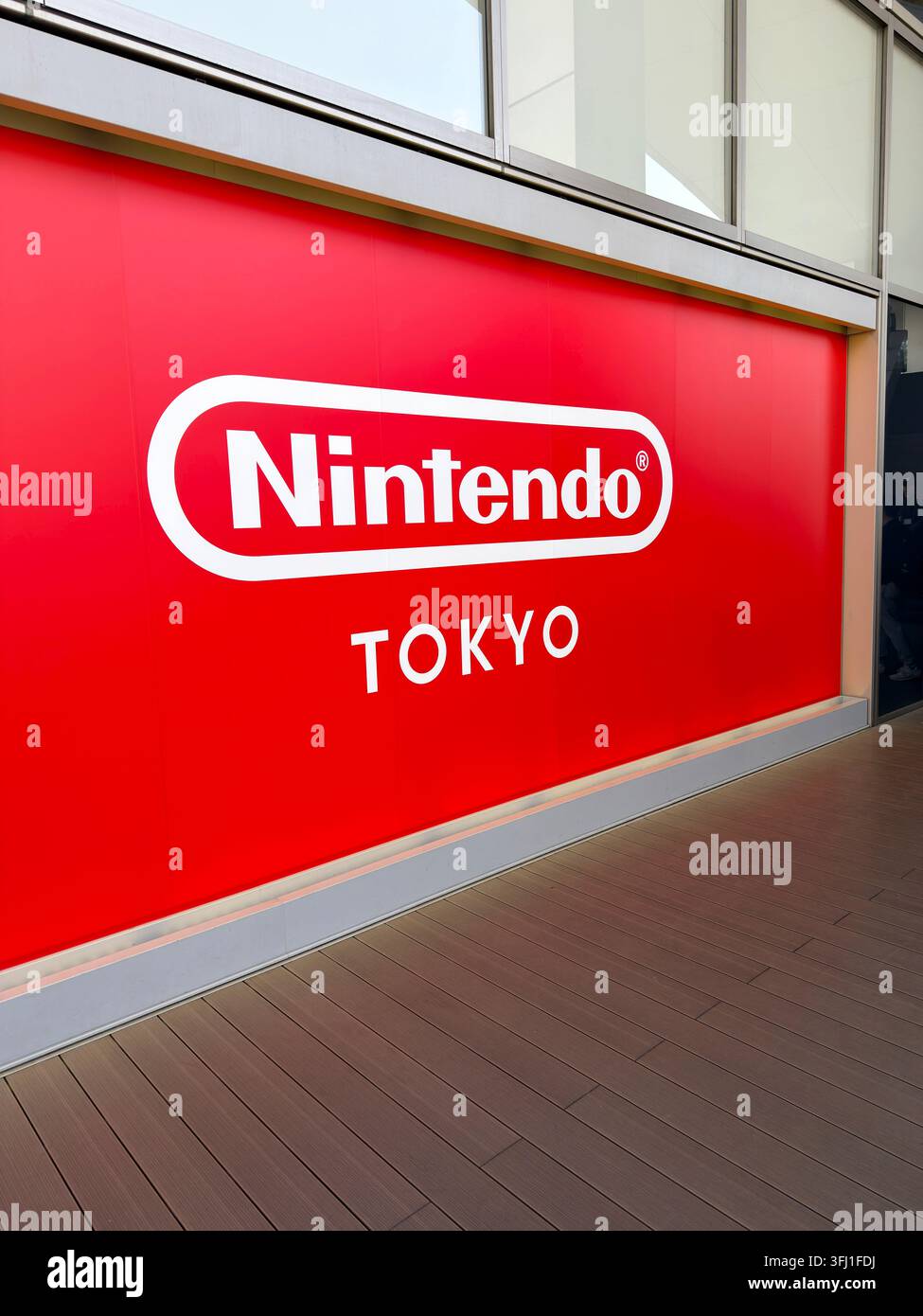 Tokio, Japan – 21. März 2026: Eingang des Nintendo TOKYO-Stores im Einkaufszentrum Shibuya PARCO. Der offizielle Flaggschiffstore zieht Spielefans an und Stockfoto