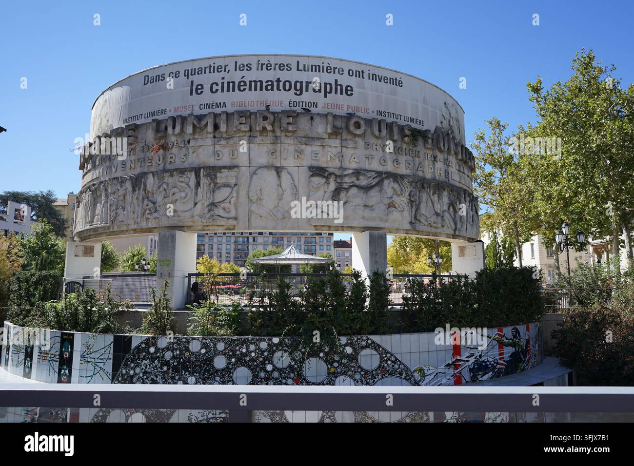 Denkmal gewidmet den Lumière-Brüdern – Auguste und Louis, Erfinder des modernen Kinos. Lyon, Frankreich. Stockfoto