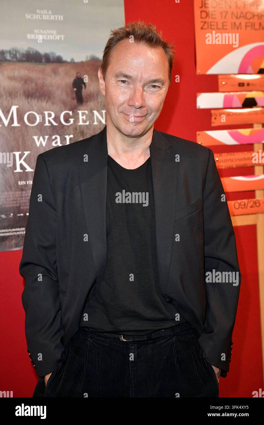 Thomas Arnold bei der Premiere des Kinofilms Morgen war Krieg im Delphi Lux. Berlin, 22.09.2026 *** Thomas Arnold bei der Premiere des Films *Morgen war Krieg* im Delphi Lux in Berlin, 22. September 2026 Foto:xM.xBehrensx/xFuturexImagex krieg 6917 Stockfoto