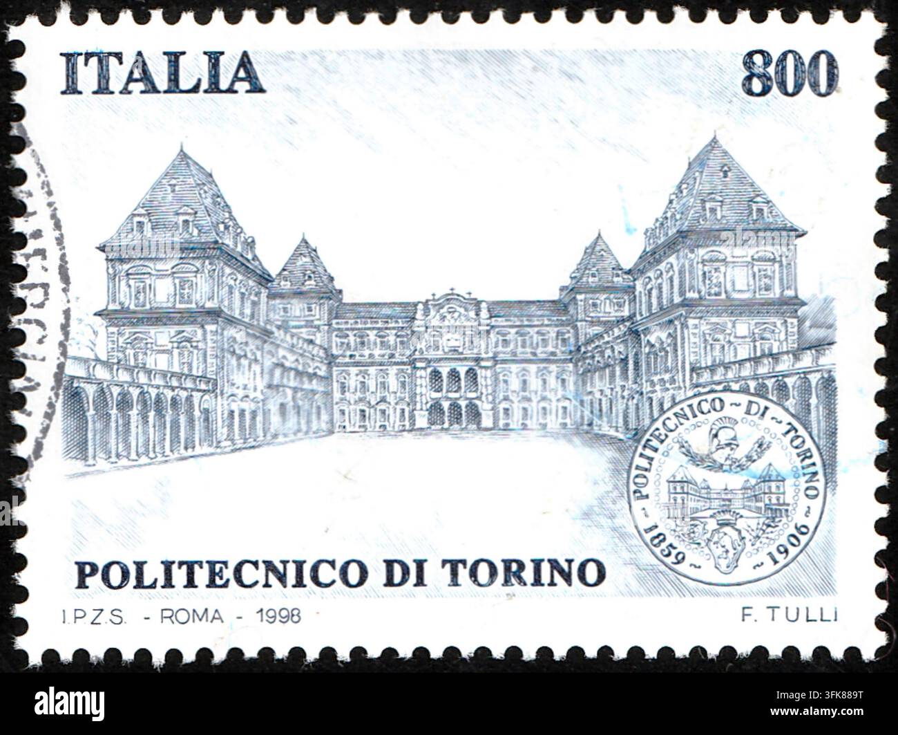 Ausgegeben im Jahr 1998 - Eine detaillierte Nahaufnahme-Studiofotografie der italienischen Briefmarke, die dem Politecnico di Torino gewidmet ist. Stockfoto