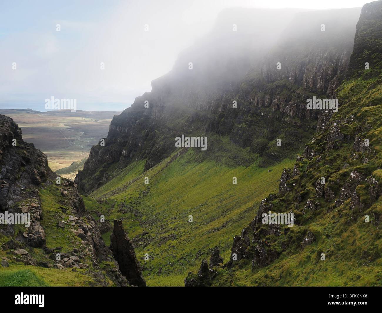 Basaltklippen, Sgurr a' Mhadhaidh Ruaidh, Trotternish, Skye, Schottland Stockfoto
