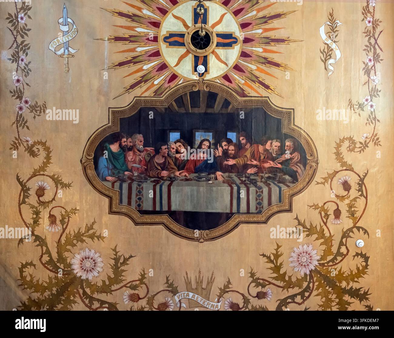 Die Pfarrkirche St. Jakob des Älteren und St. Katharina von Alexandrien im Dorf Raciechowice. Woiwodschaft Kleinpolen in Polen. Es ist eine Kirche Stockfoto