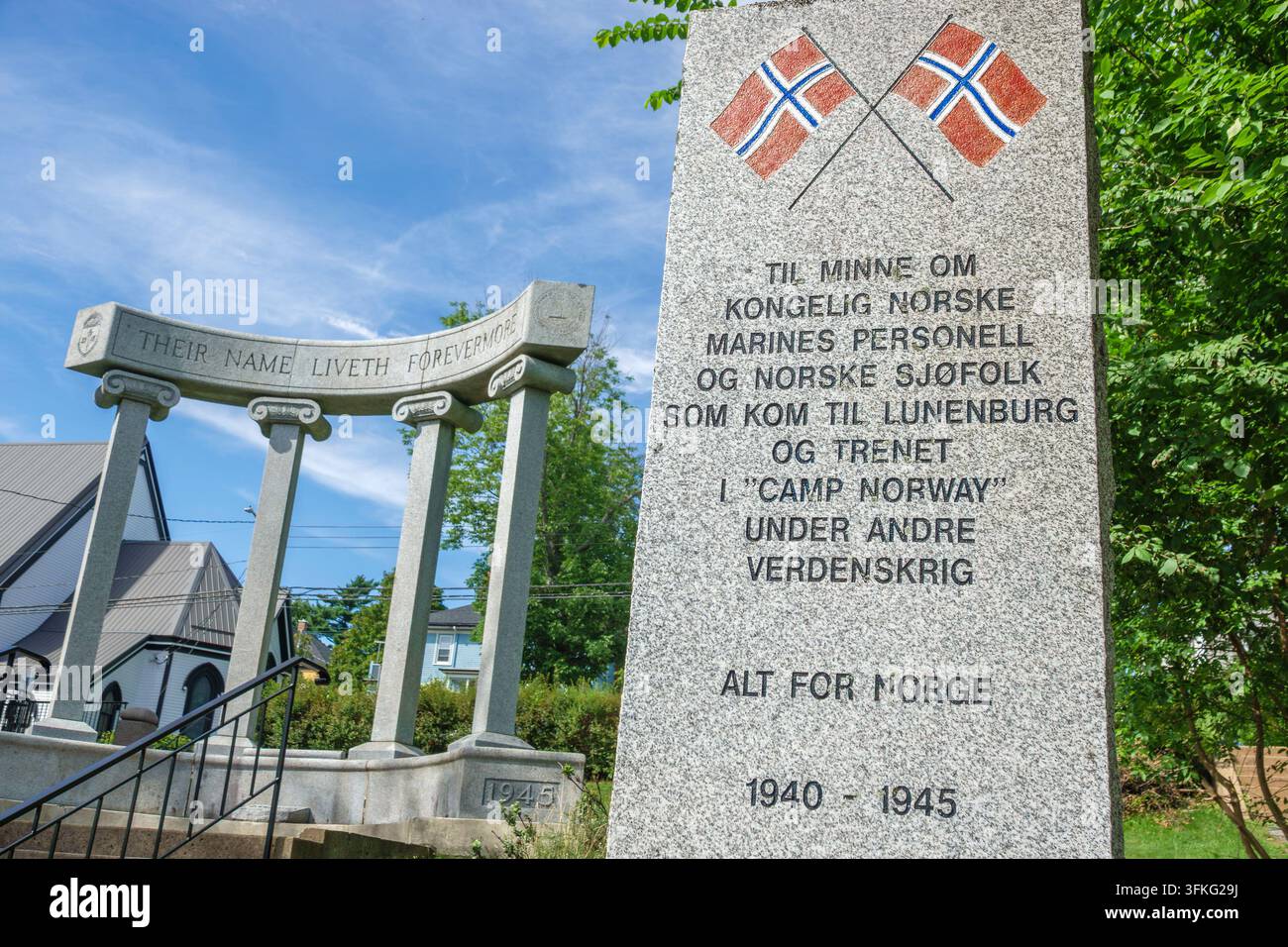 Lunenburg Halifax Nova Scotia Kanada, Camp-Norwegen-Denkmal, Norwegisches Militärdenkmal, Norwegische Flaggen, Til minne om, In Erinnerung an, Alt for Norge, Alles Stockfoto